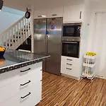 10 Beds For Workers
