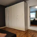 10 Beds For Workers