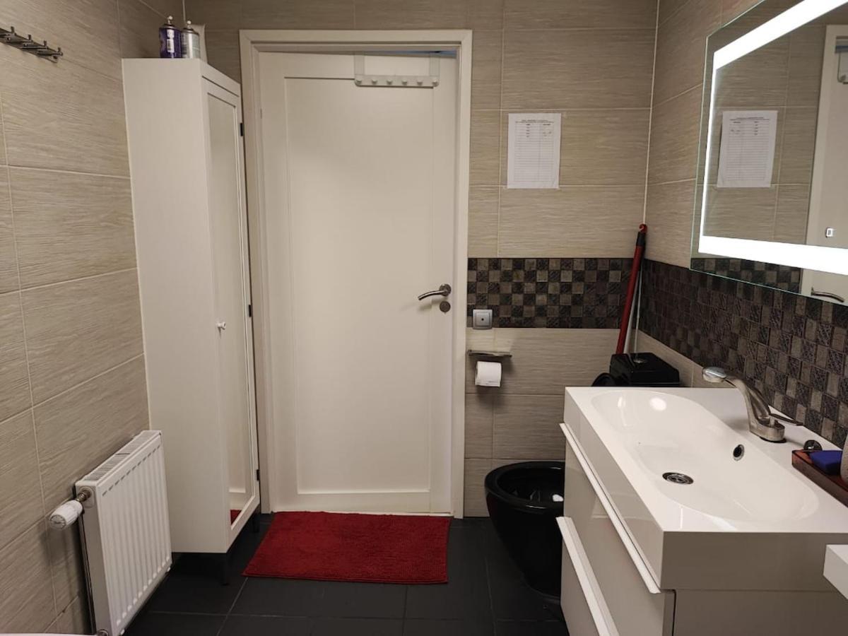 10 Beds For Workers Villa *
